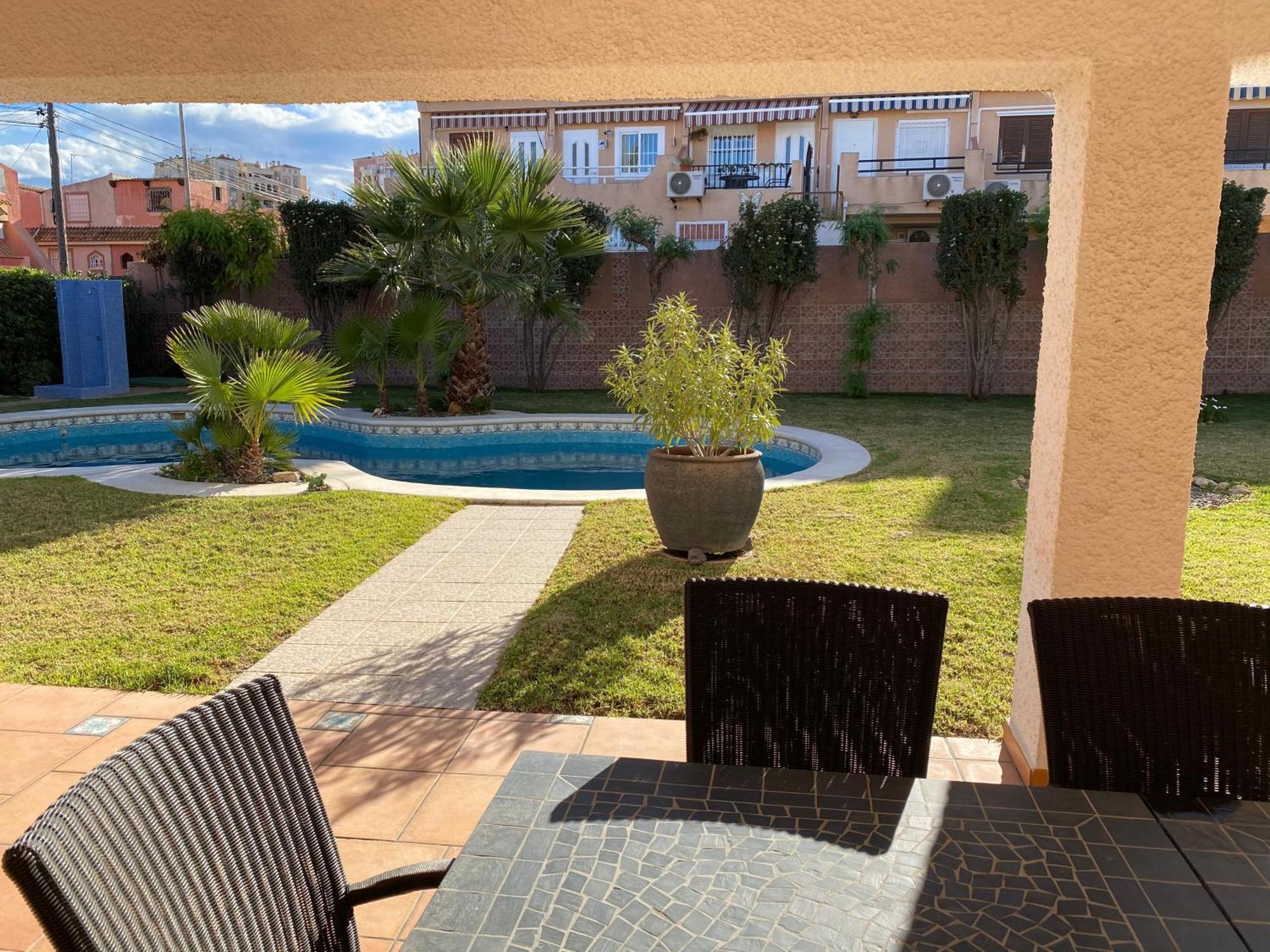 Bed and Breakfast Anna'S Garden à Torrevieja Extérieur photo