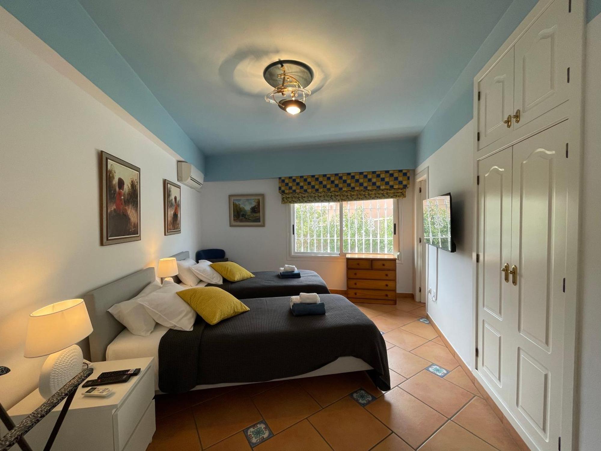Bed and Breakfast Anna'S Garden à Torrevieja Chambre photo